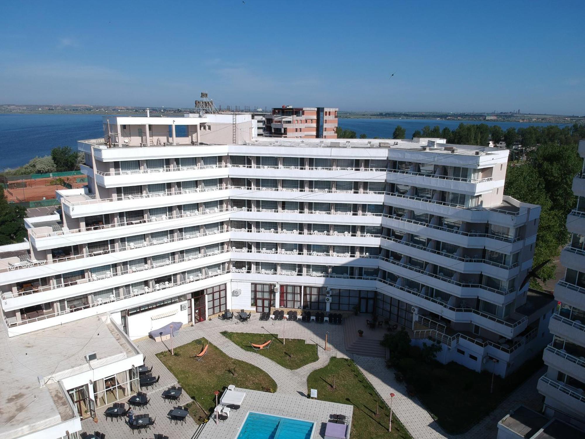 Hotel Ambasador Mamaia Ngoại thất bức ảnh