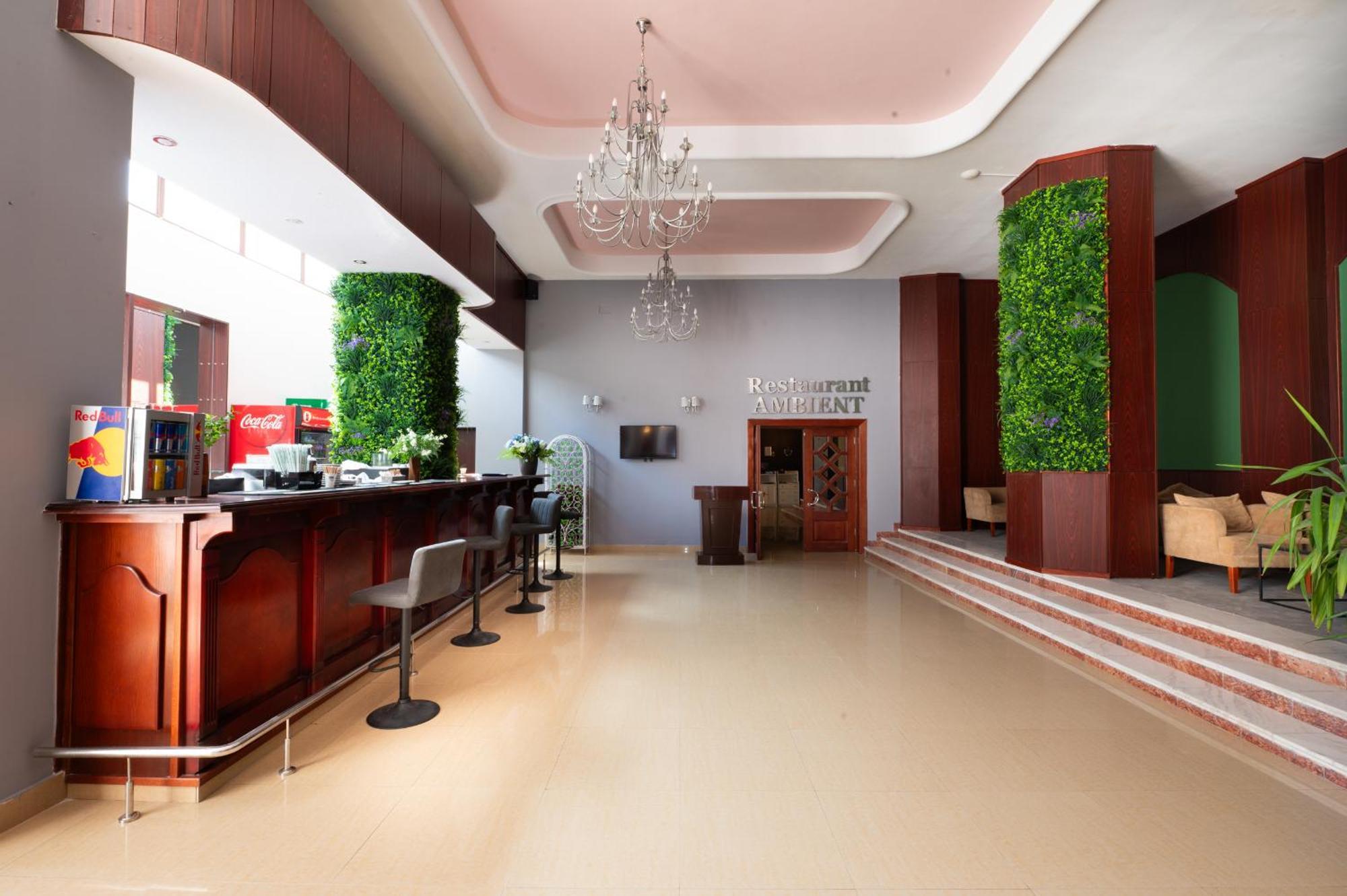 Hotel Ambasador Mamaia Ngoại thất bức ảnh