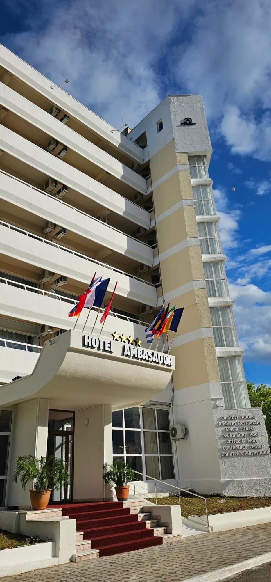 Hotel Ambasador Mamaia Ngoại thất bức ảnh