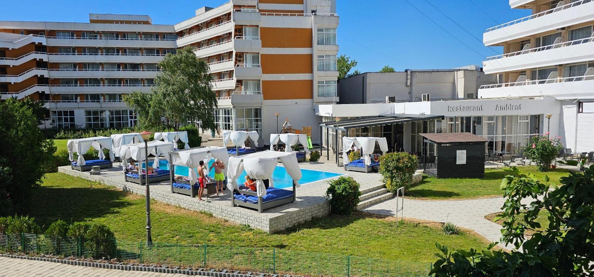 Hotel Ambasador Mamaia Ngoại thất bức ảnh